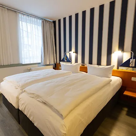 Hotel Dh Vec, Sehr Beliebtes & Leckeres Fruehstueck, Self-check-in Vechta